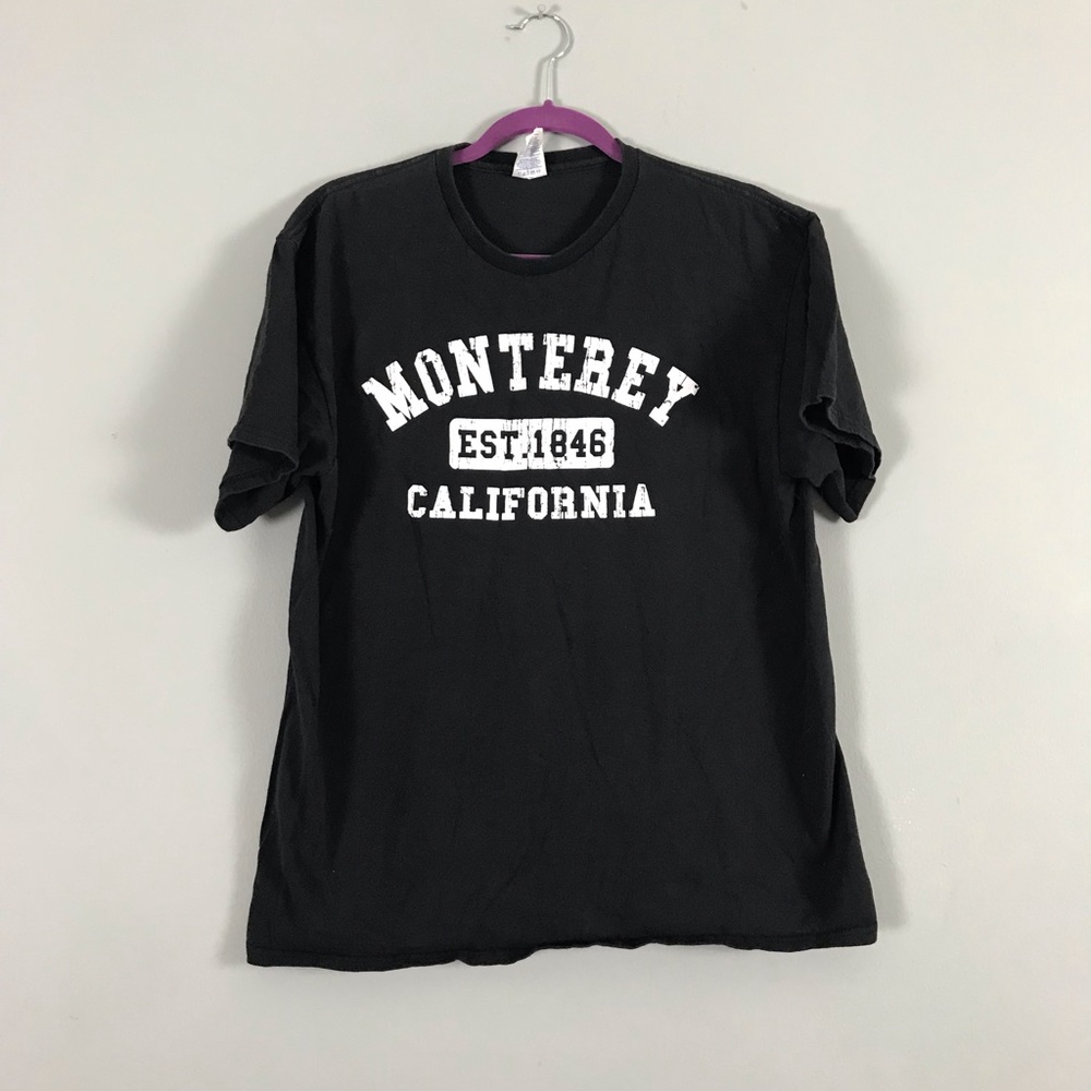 Mens Large - Black Monterey CA shirt
